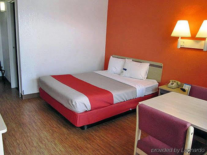 Home 6 Motel Topeka Extérieur photo